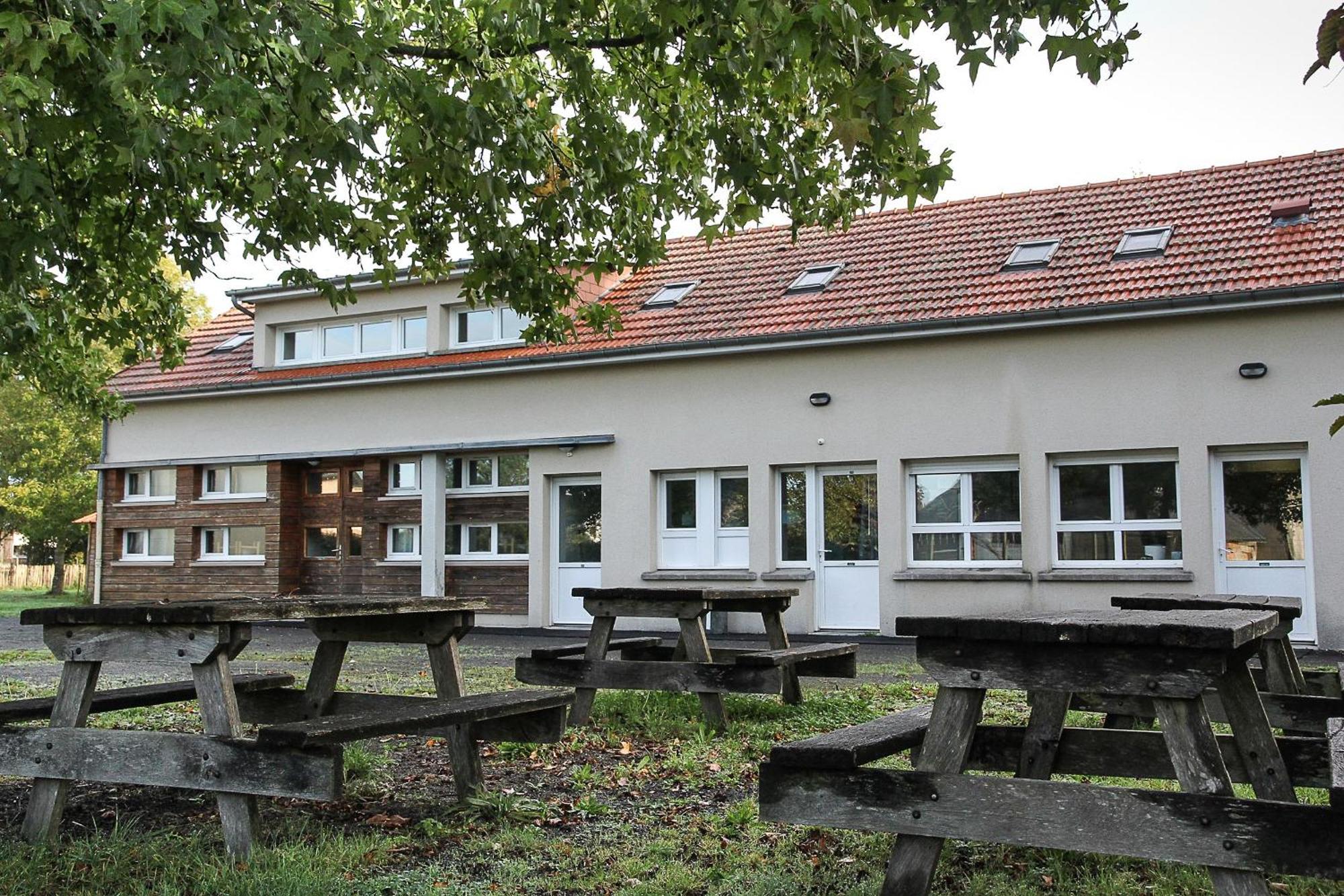 Auberge De Jeunesse Hi Genêts Eksteriør billede